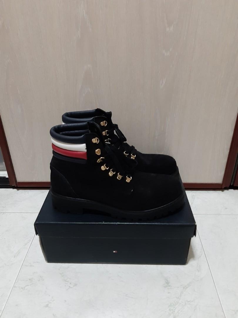 tommy hilfiger walking boots