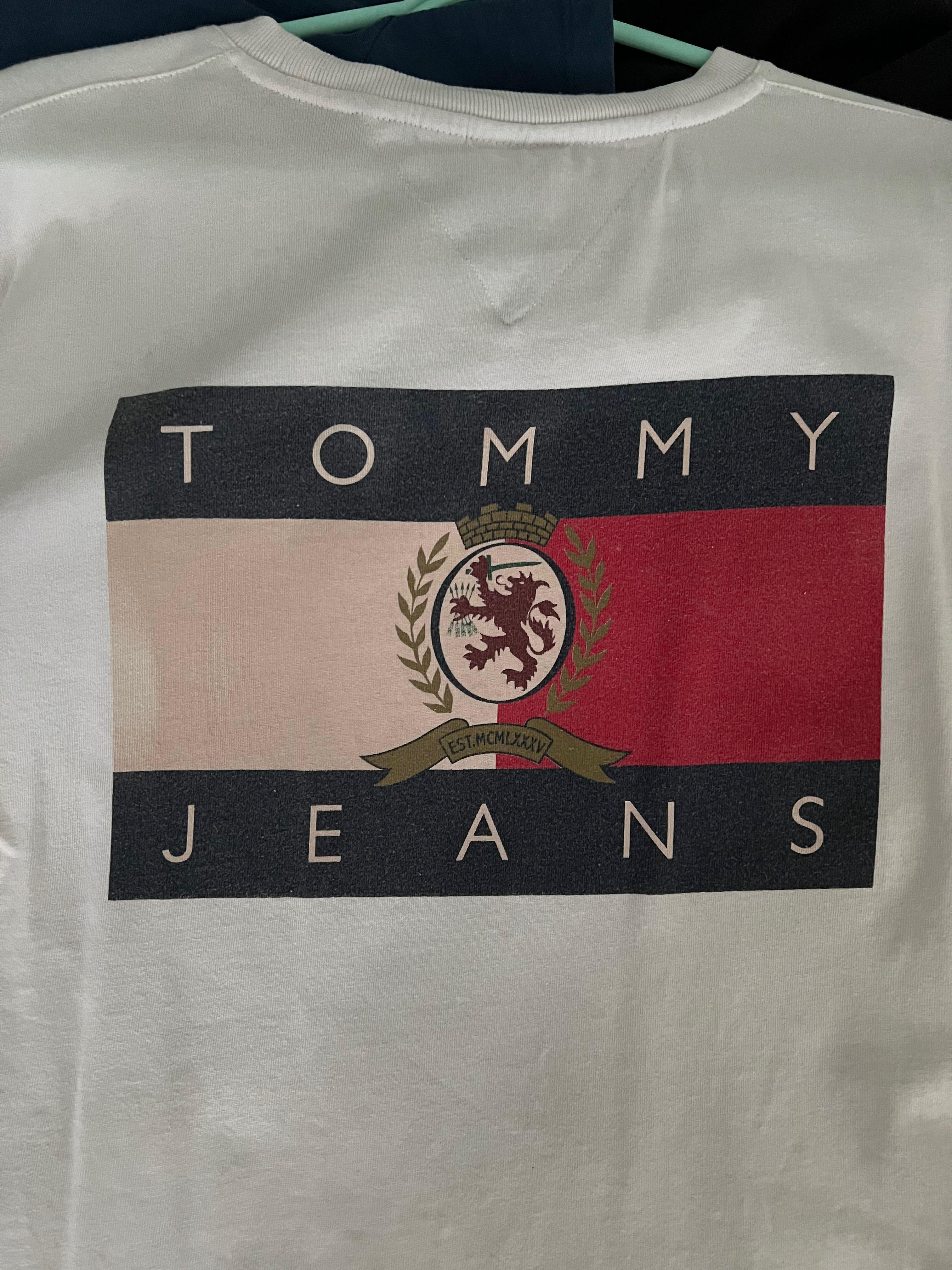 Tommy hilfiger crest flag tee deals