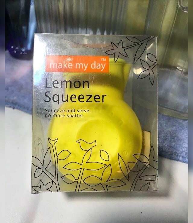 Unused Make My Day Silicone Lemon Squeezer (Category: Other Kitchenware & Tableware) located in Paranaque City. Submitted by rookie33 (Listing ID 1119514869, Image 2). Description: Unused : old stock As-is in plastic box BPI or Gcash 09178217291.