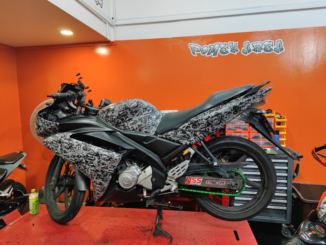 yamaha r15 chain sprocket price