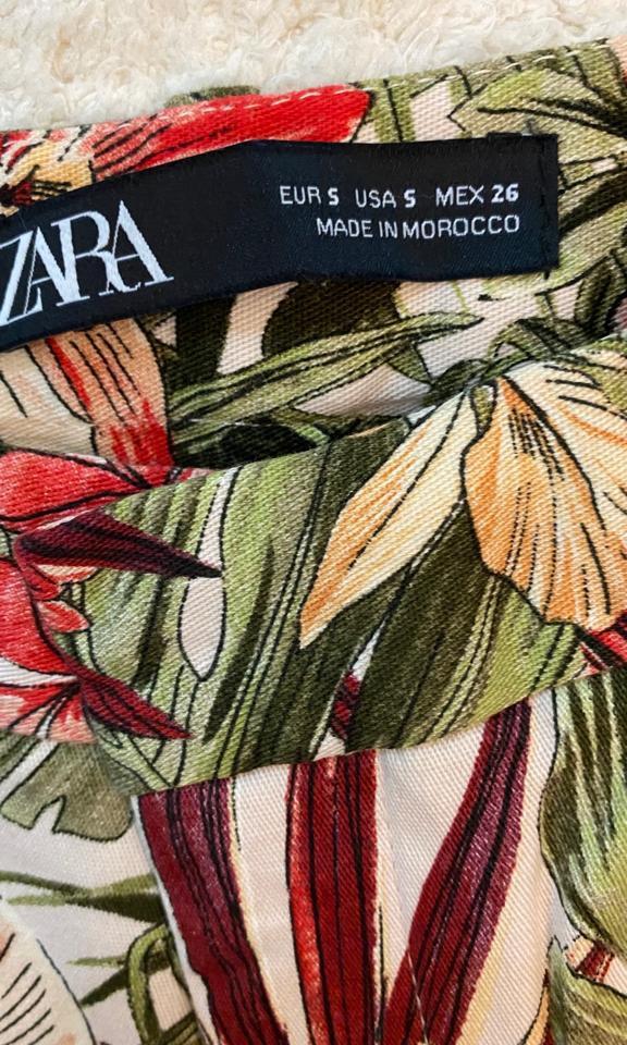 Zara Floral pants, Women's Fashion, Bottoms, Jeans & Leggings on Carousell