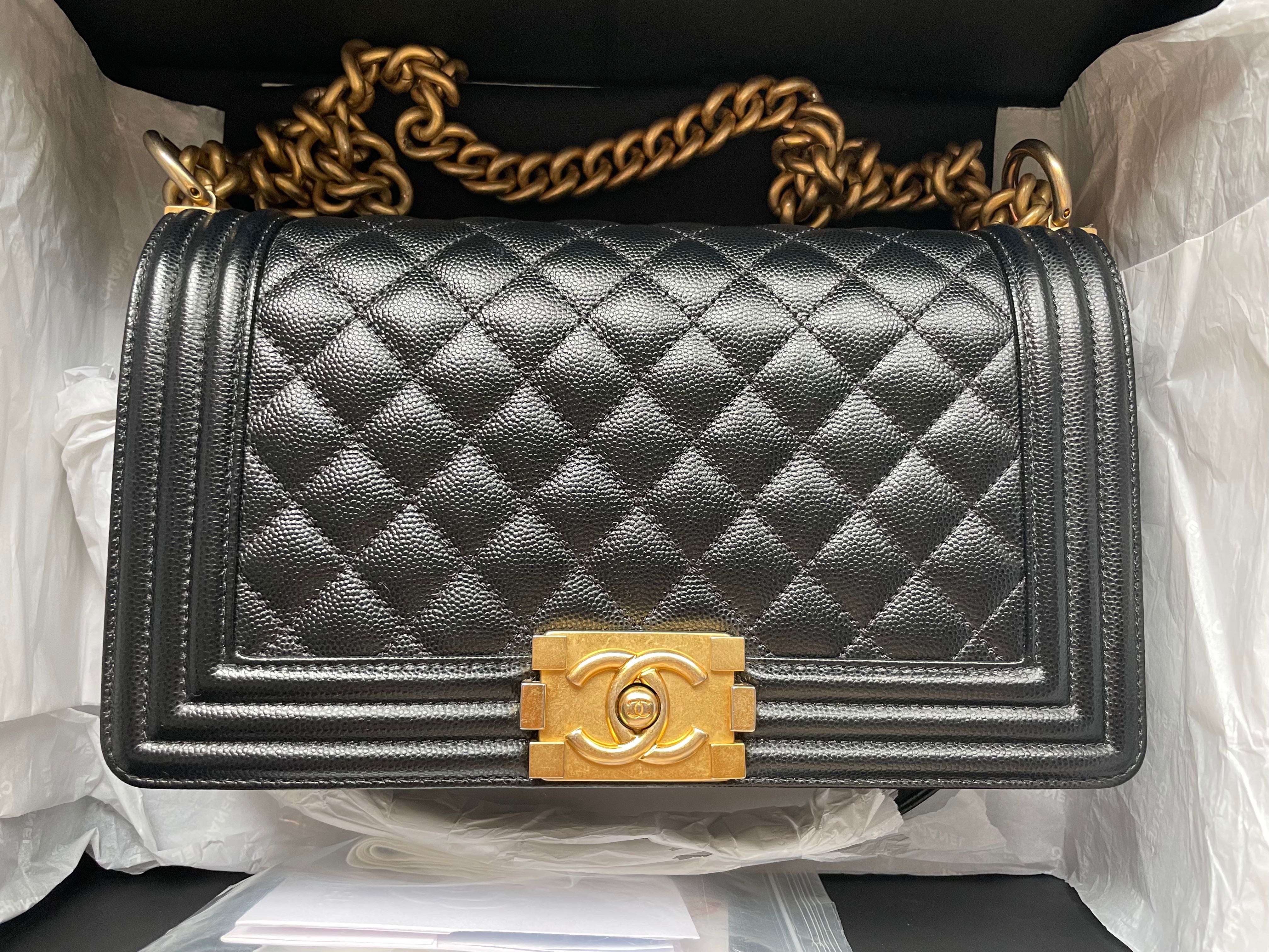 Chanel best sale boy dimensions