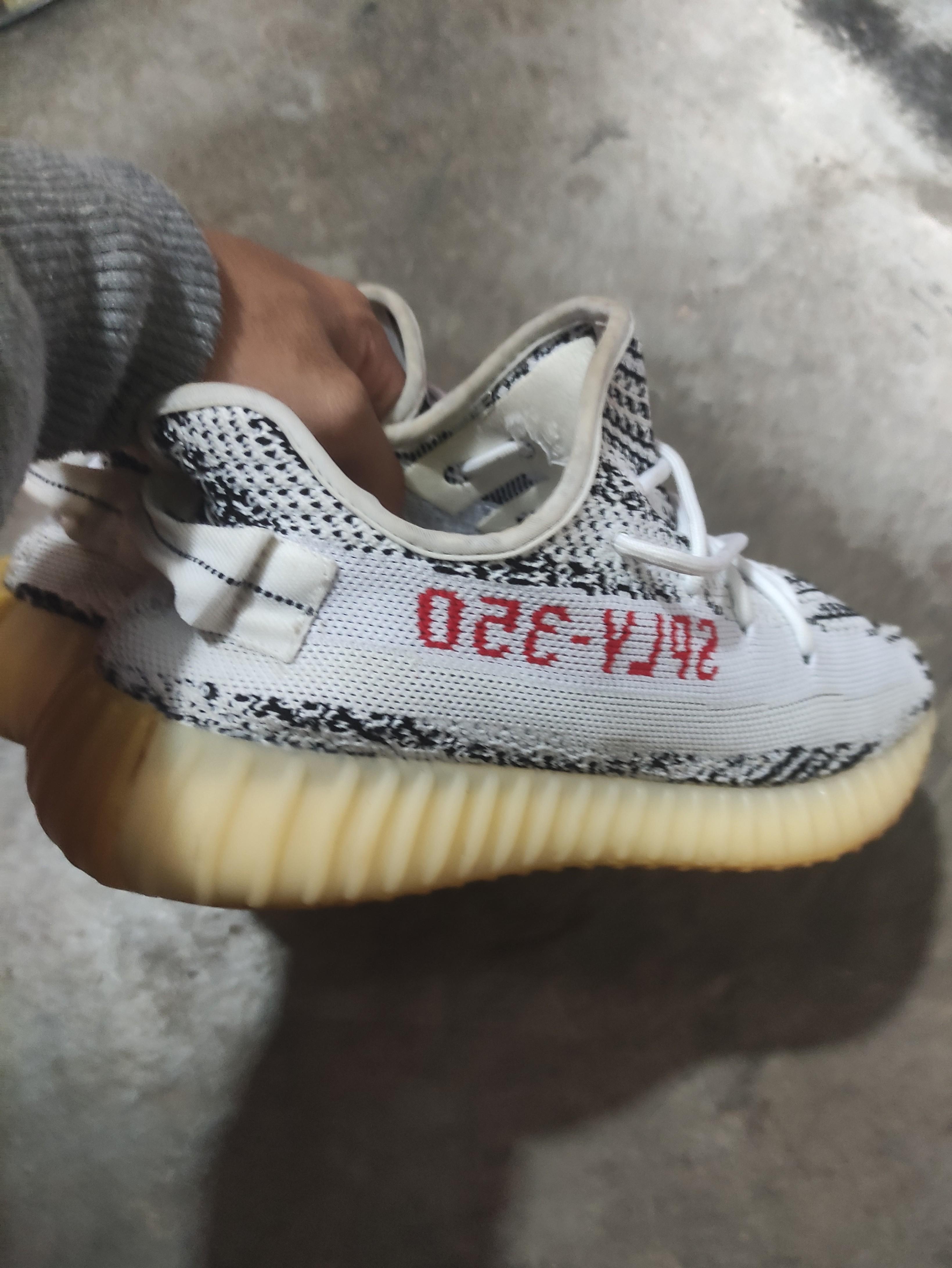 Adidas yeezy 350 boost zebra, Fesyen Pria, Sepatu , Sneakers di Carousell