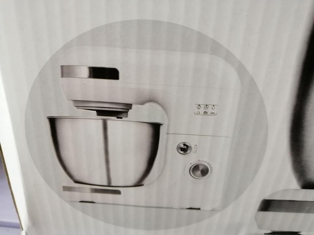 Anko Bench Mixer (Category: Bakeware) located in San Pedro. Submitted by aus-plus (Listing ID 1119635012, Image 2). Description: Anko Bench Mixer -7 speed levels -5 litre stainless steel bowl -accessories include:beater,whisk,dough hook and splashguard with funnel.