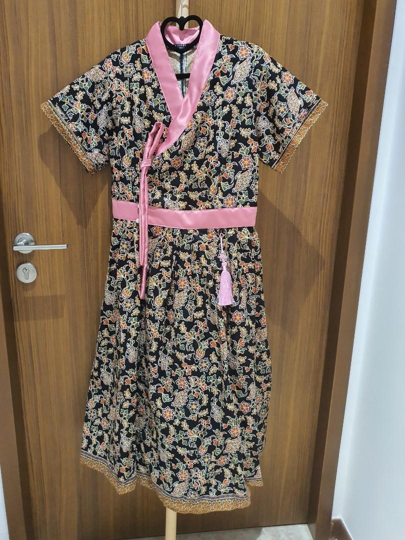 Brand New Yisobi Korean Modern Hanbok in batik