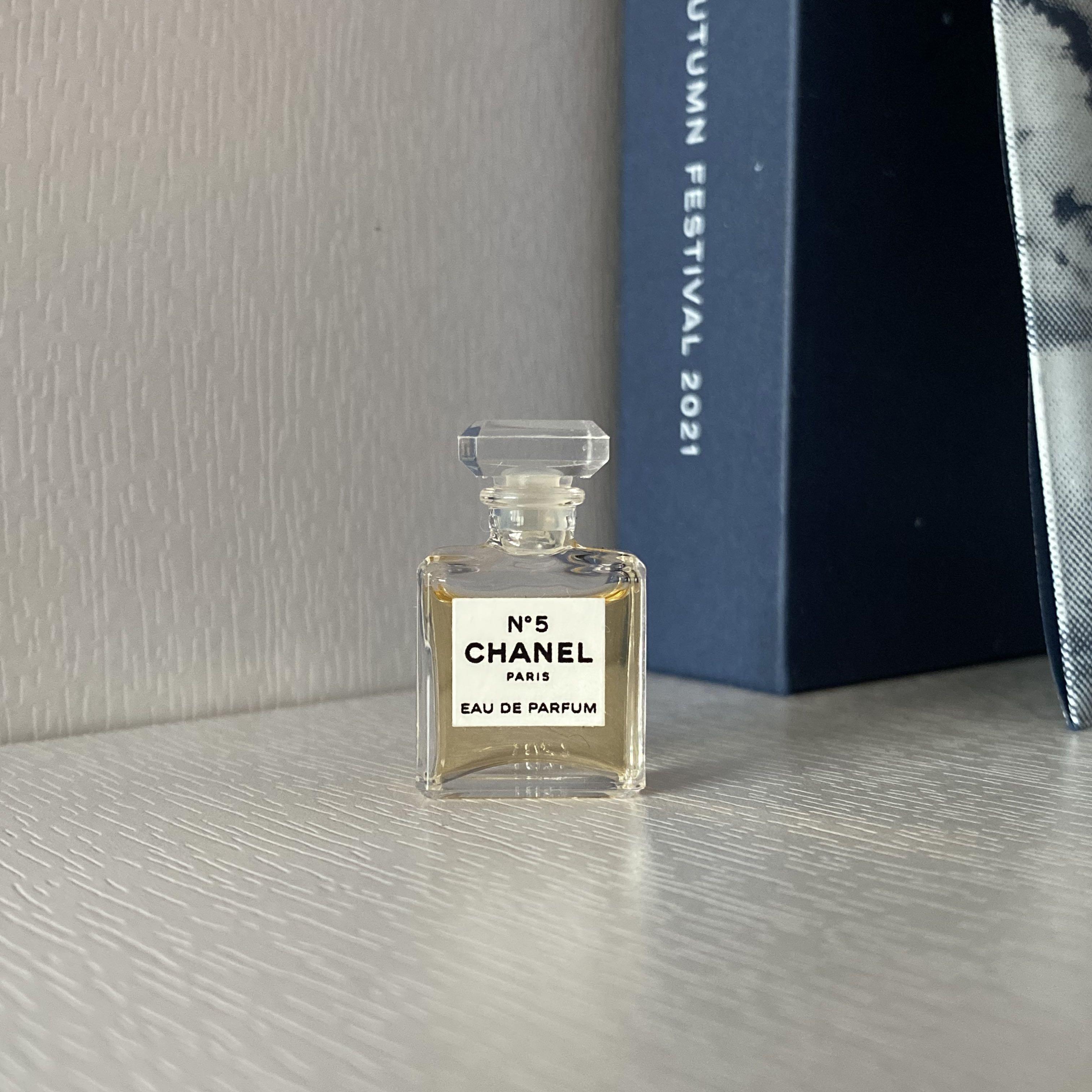 Chanel No 5 eau de parfum mini 1.5ml