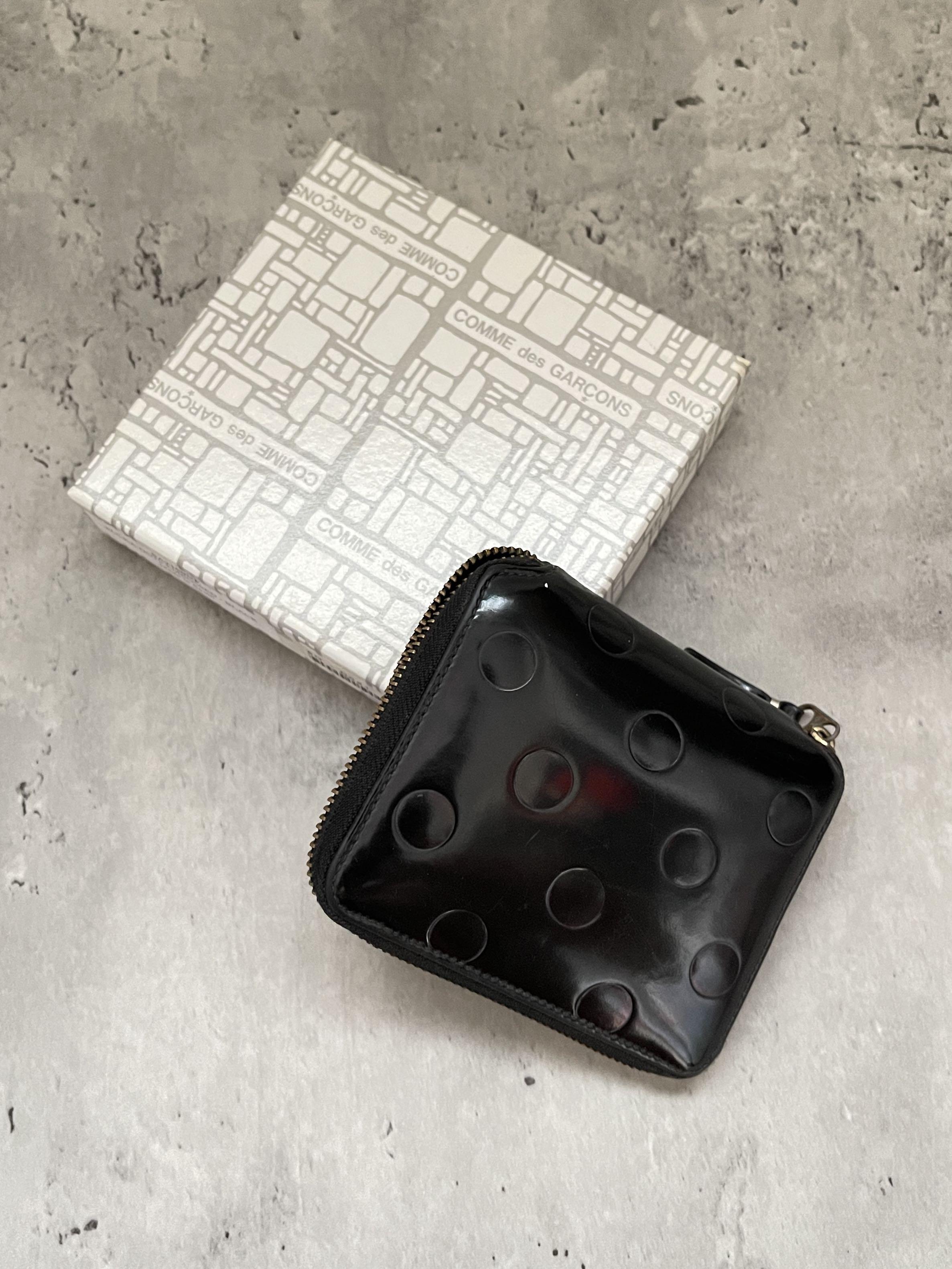 COMME des GAR ONS Polka Dots Embossed Black Wallet CdG Comme des