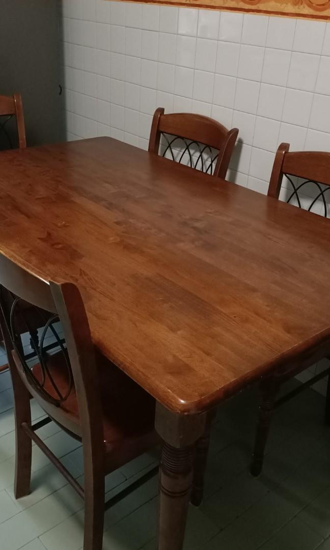 dining set (Category: Tables & Sets) located in Singapore. Submitted by sinahkarim54 (Listing ID 1119632417, Image 1). Description: Dining table with 5 chairs..I need a smaller one..so must let go this..feel free to chat tq...