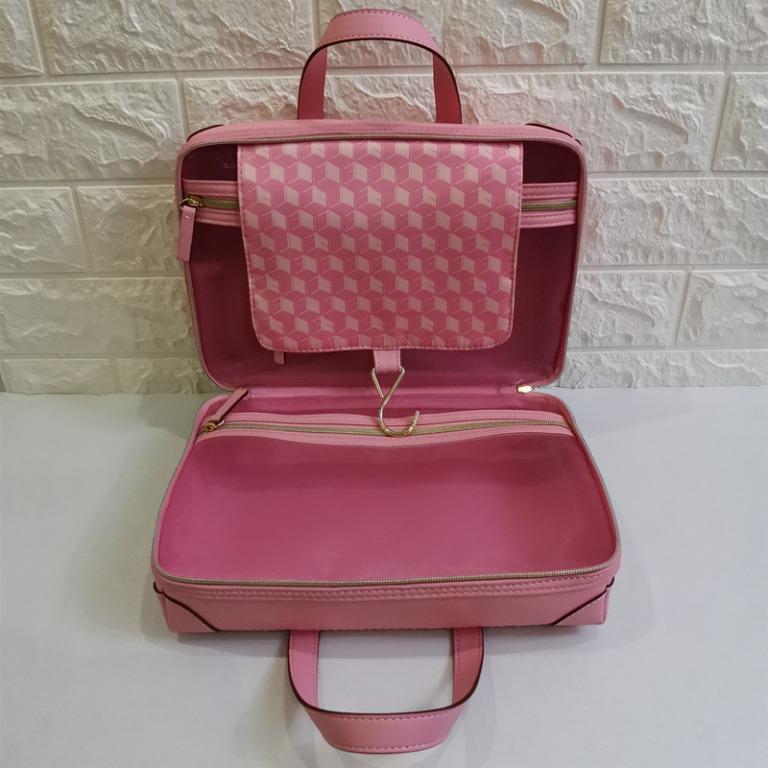 Estee lauder toiletry hotsell bag