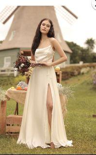 FOR RENT ZOO LABEL WHITE LONG GOWN