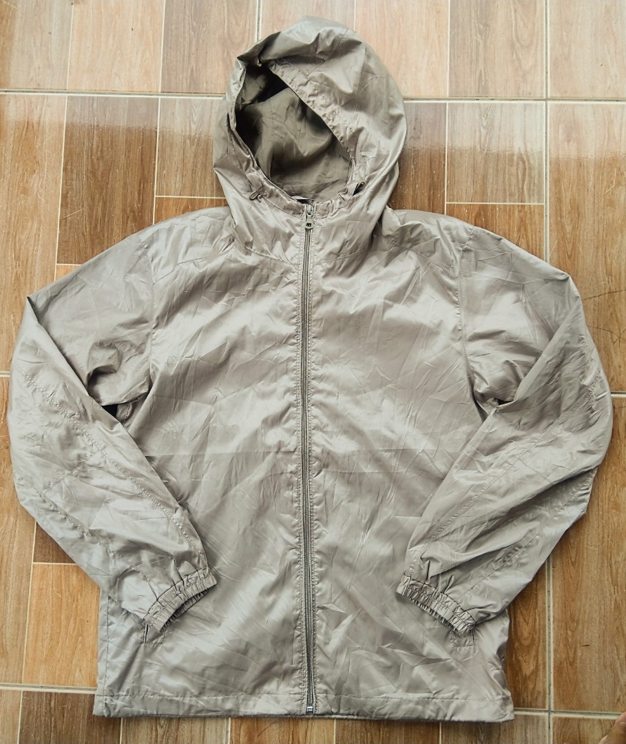 Jaket sales windbreaker uniqlo
