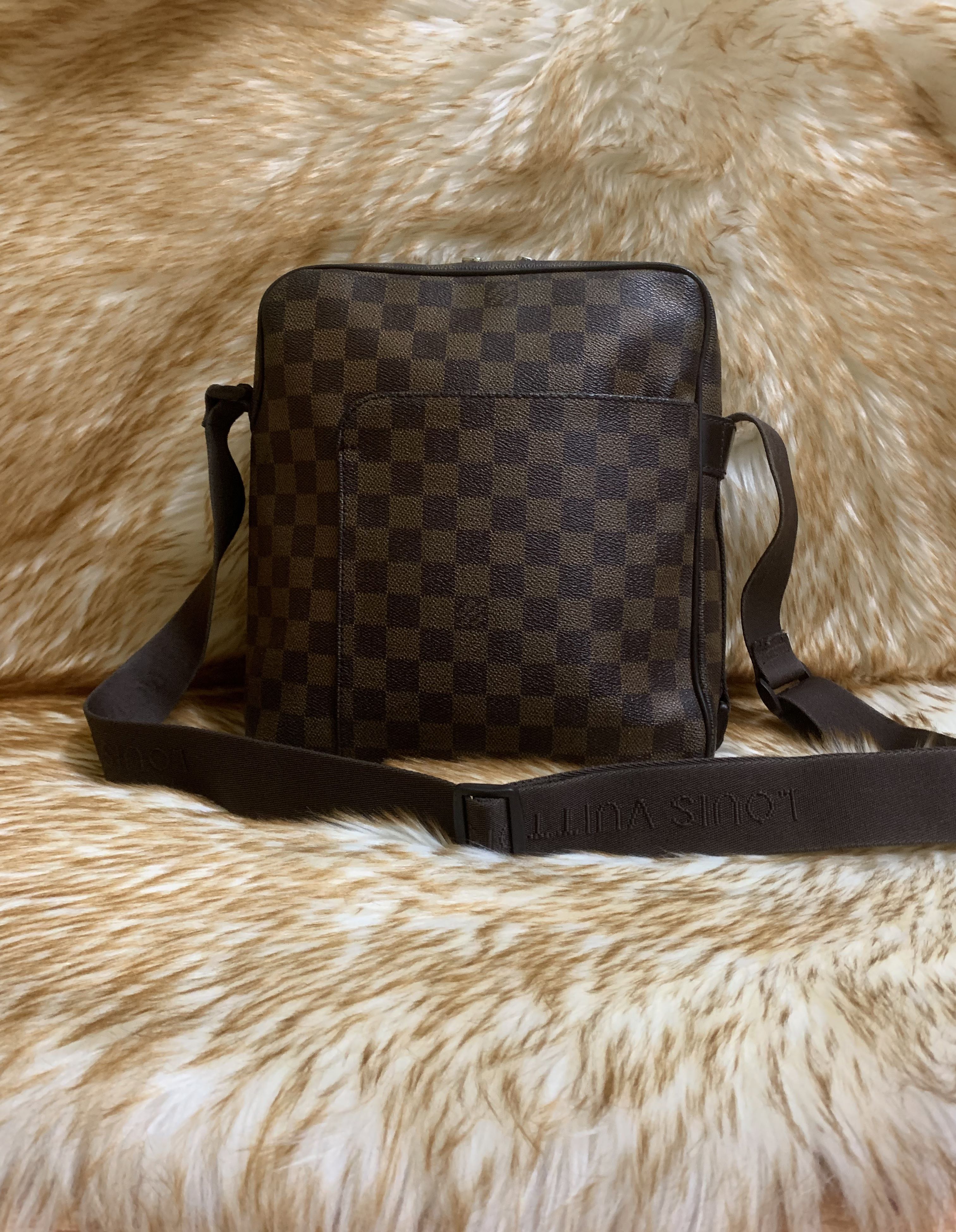 Damier sling bag top
