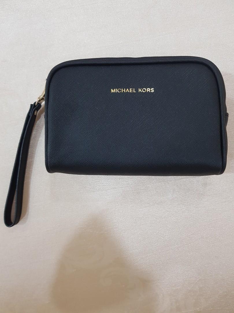 Michael Kors Cosmetic Wristlet Bag Zip Top Navy blue, Luxury, Bags &  Wallets on Carousell