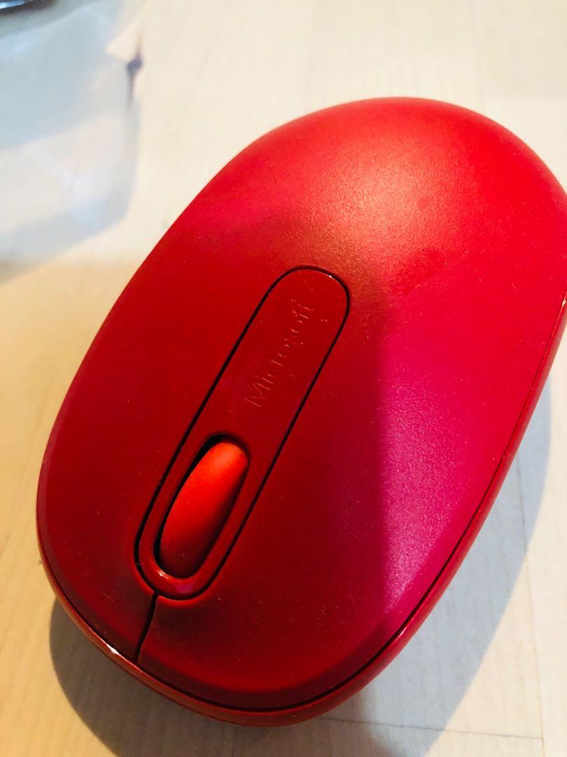 Microsoft mouse （分類：電腦滑鼠及相關產品）位於 Hong Kong。 由 bear234234 提交（商品編號 1119791272，圖片 1）。簡介： 買左隻好用滑鼠。呢隻唔要廢事掉，用到80%新，但唔好期望佢用黎打機咁好用。。