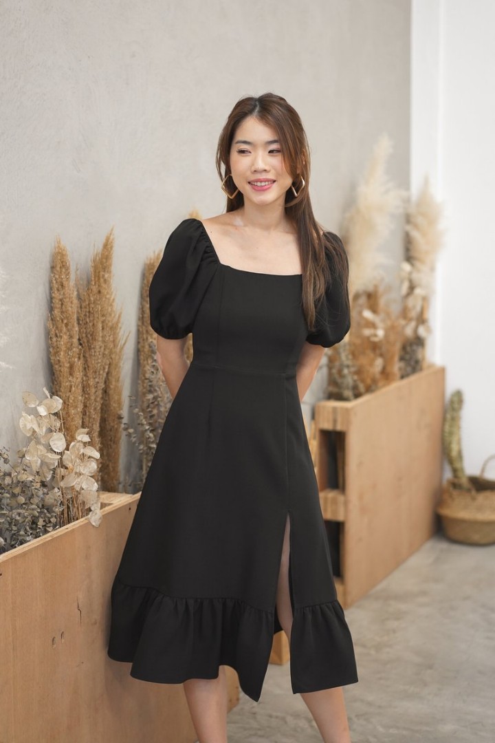Mikayla Clarabelle Puff Sleeve Midi Dress in Black, Women's Fashion ...