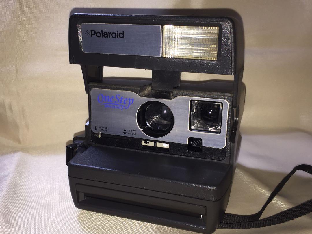 Polaroid OneStep Version II Camera (Category: Cameras) located in Paranaque City. Submitted by kutoi.ancheta (Listing ID 1119737006, Image 1). Description: Polaroid OneStep Version II Camera uses Polaroid 600 film Assembled in China ₱3500 Condition: watch now, enjoy! https://youtu.be/N0snJsoBsdU as is only! not film tested! film excluded, 8/10 exterior with signs of use! lens: no noticeable fungus! viewfinder: bright and clear! ✔️sliding element 