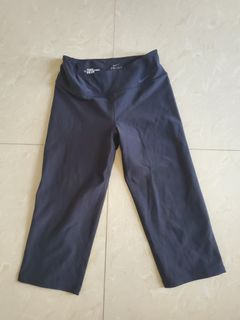 (Category: ) located in . Submitted by tang.closet (Listing ID 1119685947, Image 1). Description: .