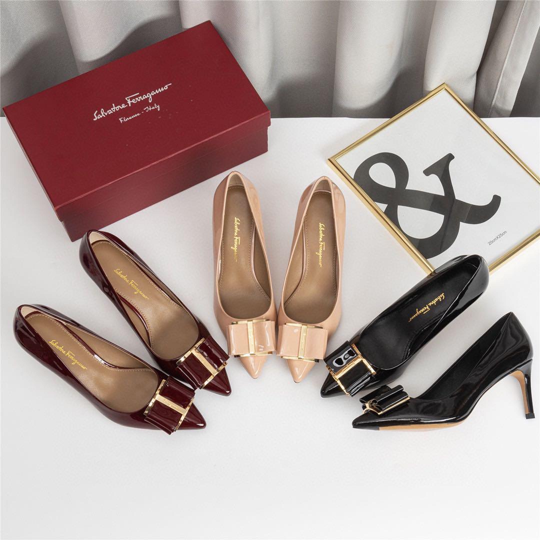 ferragamo double bow pump