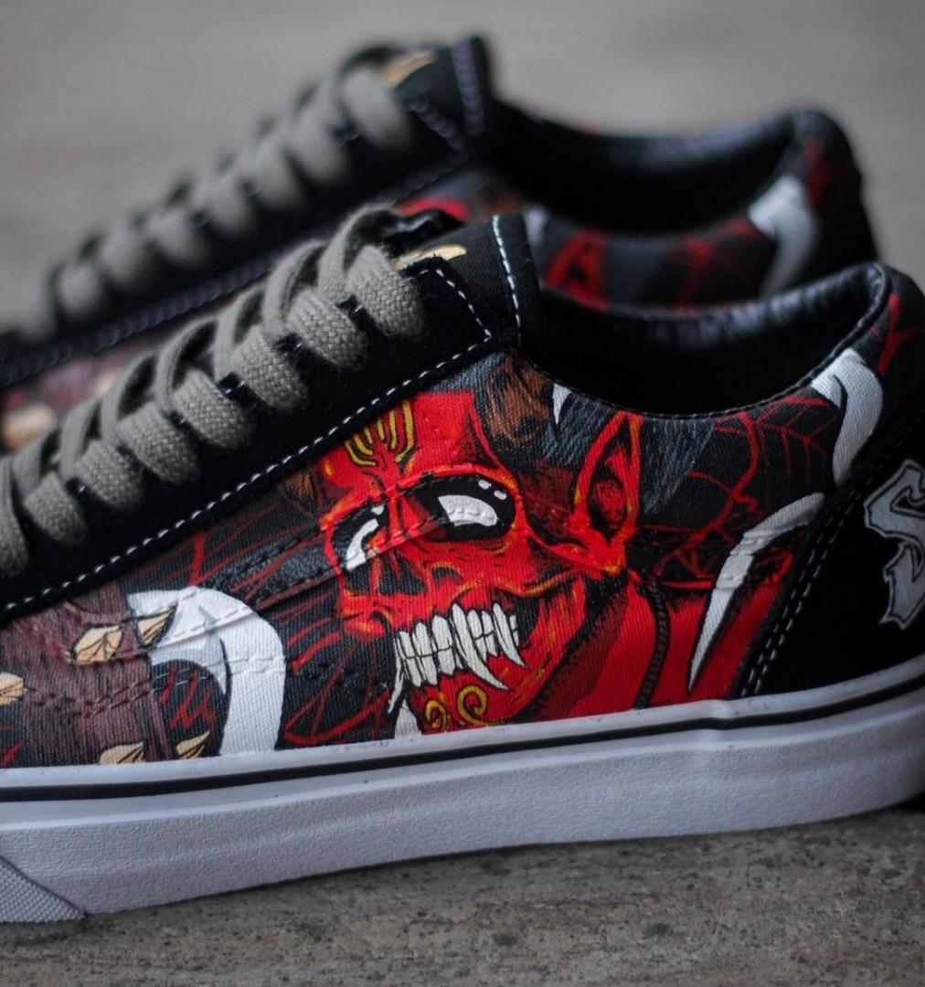 customize velcro vans