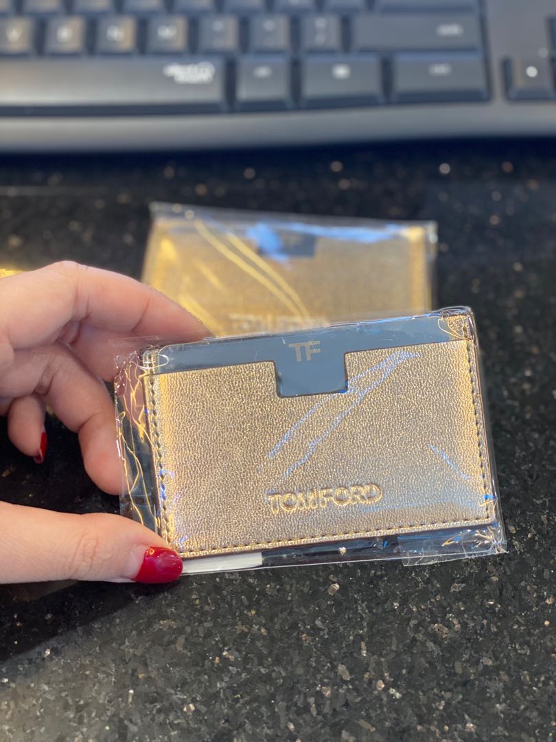 Tom ford compact mirror clearance