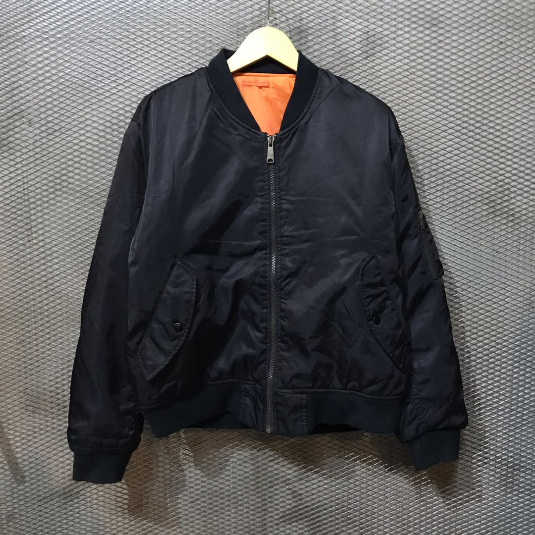uniqlo bomber jacket