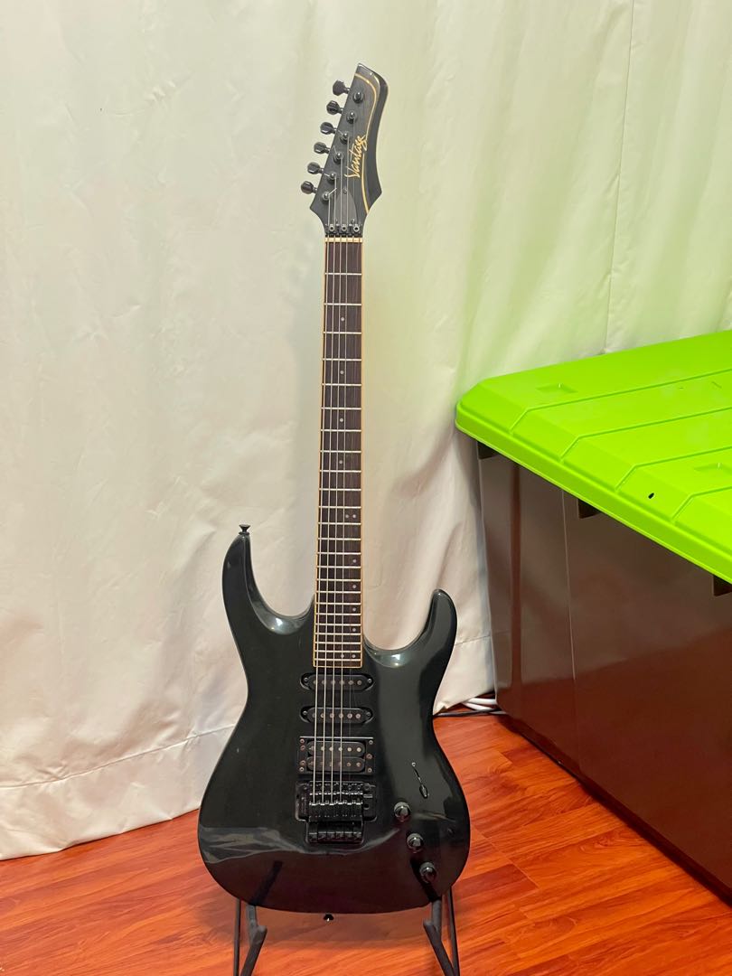 Vantage 24 fret Floyd rose Black Super Strat Hobbies Toys