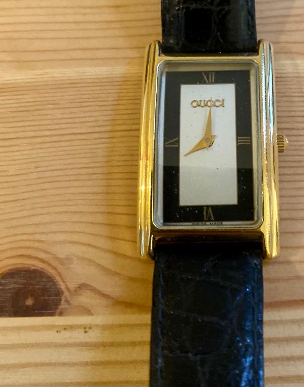 Gucci sales 2600m watch