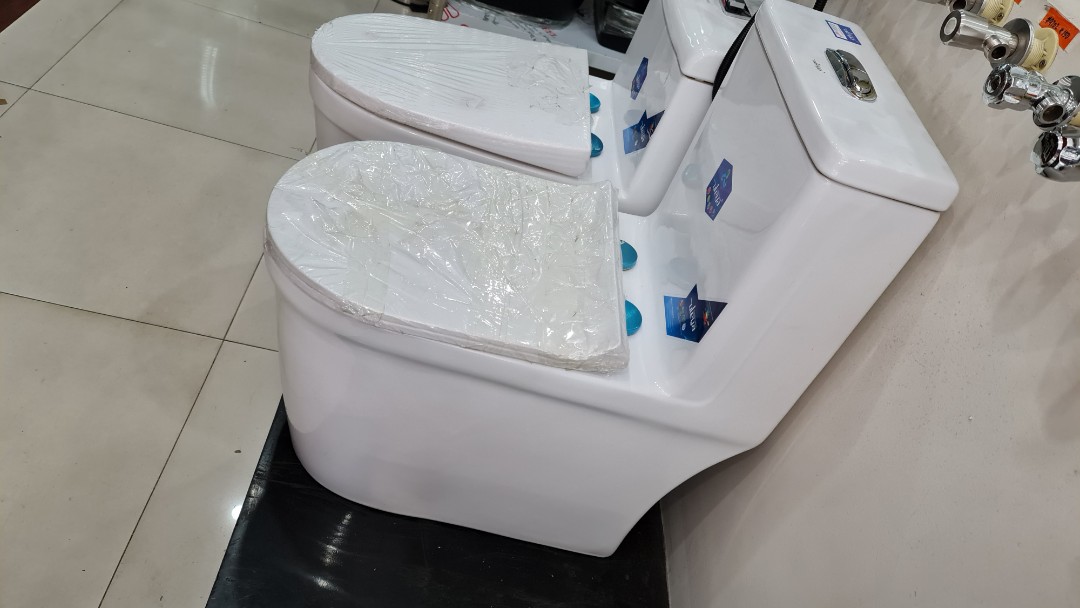 Water closet toilet bowl Dual flush brand uleya with fittings, Furniture & Home Living, Bathroom