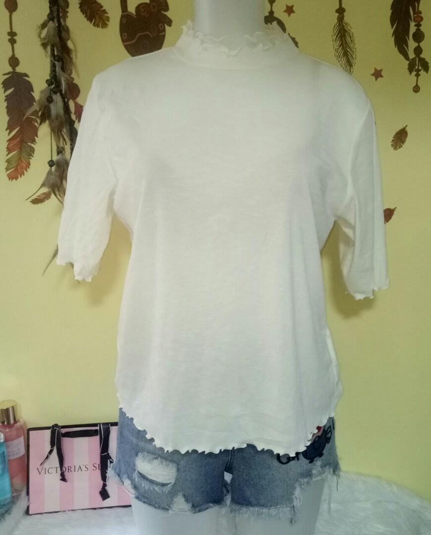 White wrapples 3 4 Women s Fashion Tops Others Tops on Carousell