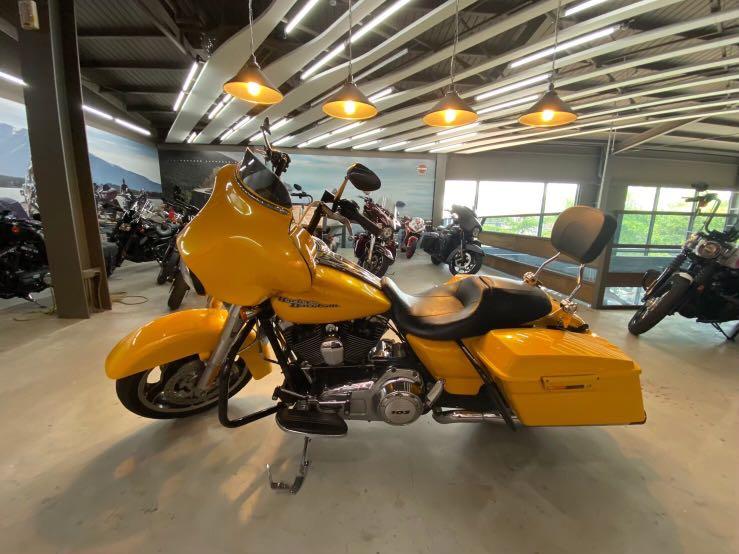 售出2013 Harley Davidson Streetglide Flhx 哈雷鯊魚頭太古車 機車 重機在旋轉拍賣