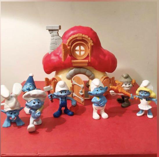 2 sets Smurf Mushroom house and figurines, Hobbies & Toys, Toys & Games ...