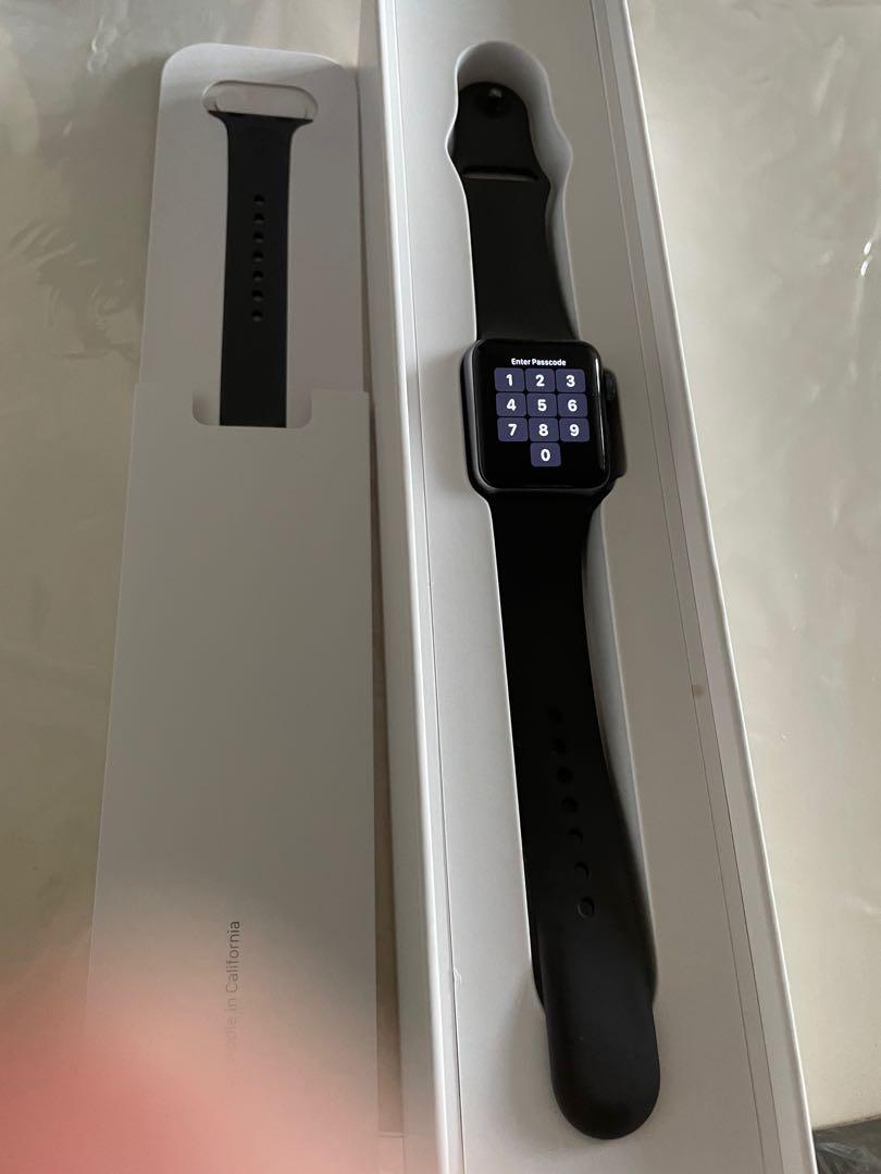 Apple Watch Series 3 38mm lowest in Carousell