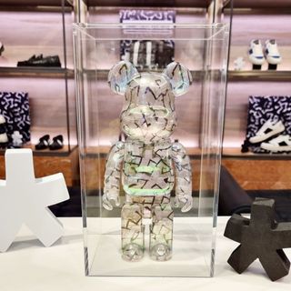 (Category: ) located in . Submitted by thebearbrick_sg (Listing ID 1119852897, Image 1). Description: .