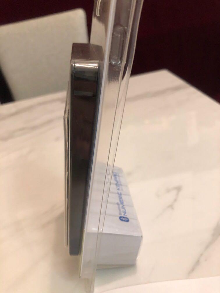 Bluetooth numeric keypad （分類：電腦鍵盤及相關產品）位於 Hong Kong。 由 bubi2020 提交（商品編號 1119977148，圖片 2）。簡介： 購於2020/11/29 ，support windows/iOS 用不到10次，極新。