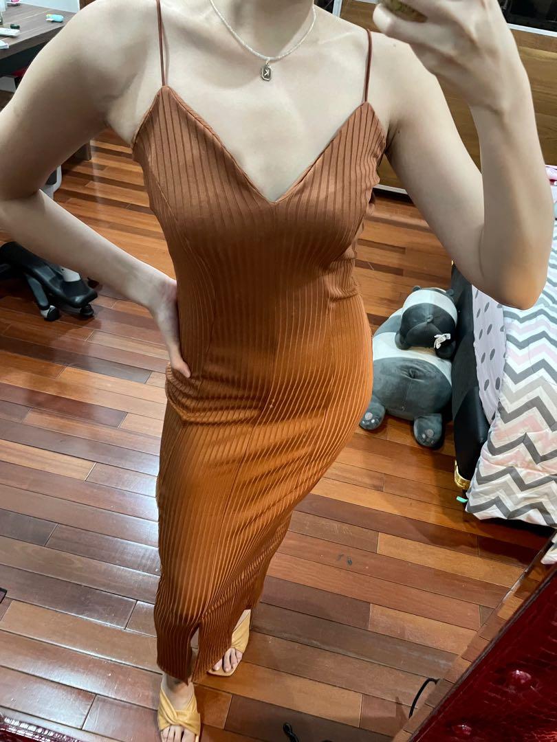 brick_long_ribbed_bodycon_dres_1634376727_43dc89cd_progressive.jpg