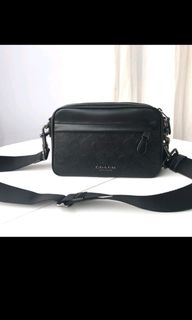 (Category: ) located in . Submitted by Lovey_Bags (Listing ID 1119854284, Image 1). Description: .