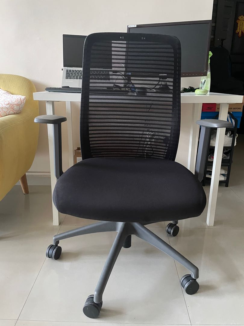 Courts Mesh Office Chair, Furniture & Home Living, Furniture, Tables