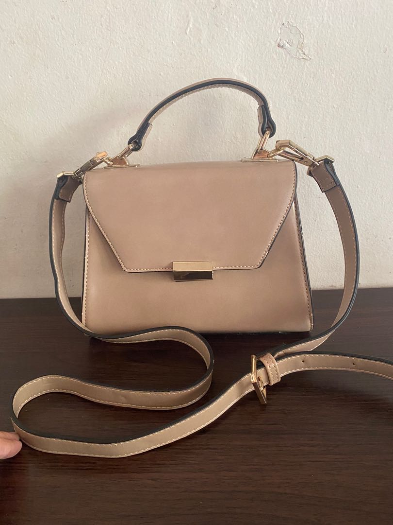 Daphne bags clearance price