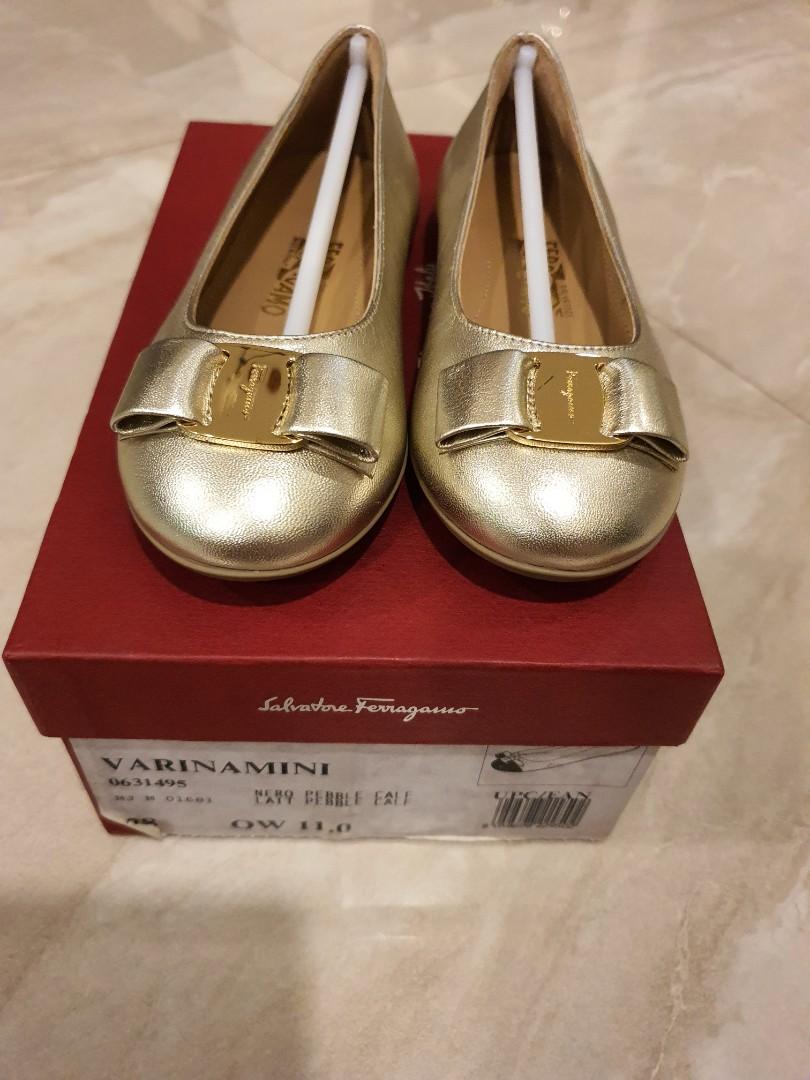 Ferragamo best sale girl shoes