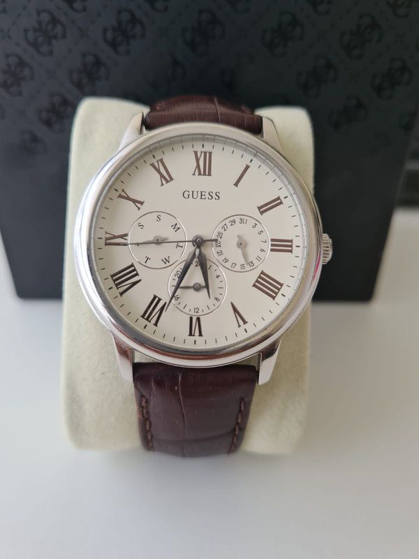 panel miljøforkæmper Due Guess Wafer Watch, Men's Fashion, Watches & Accessories, Watches on  Carousell