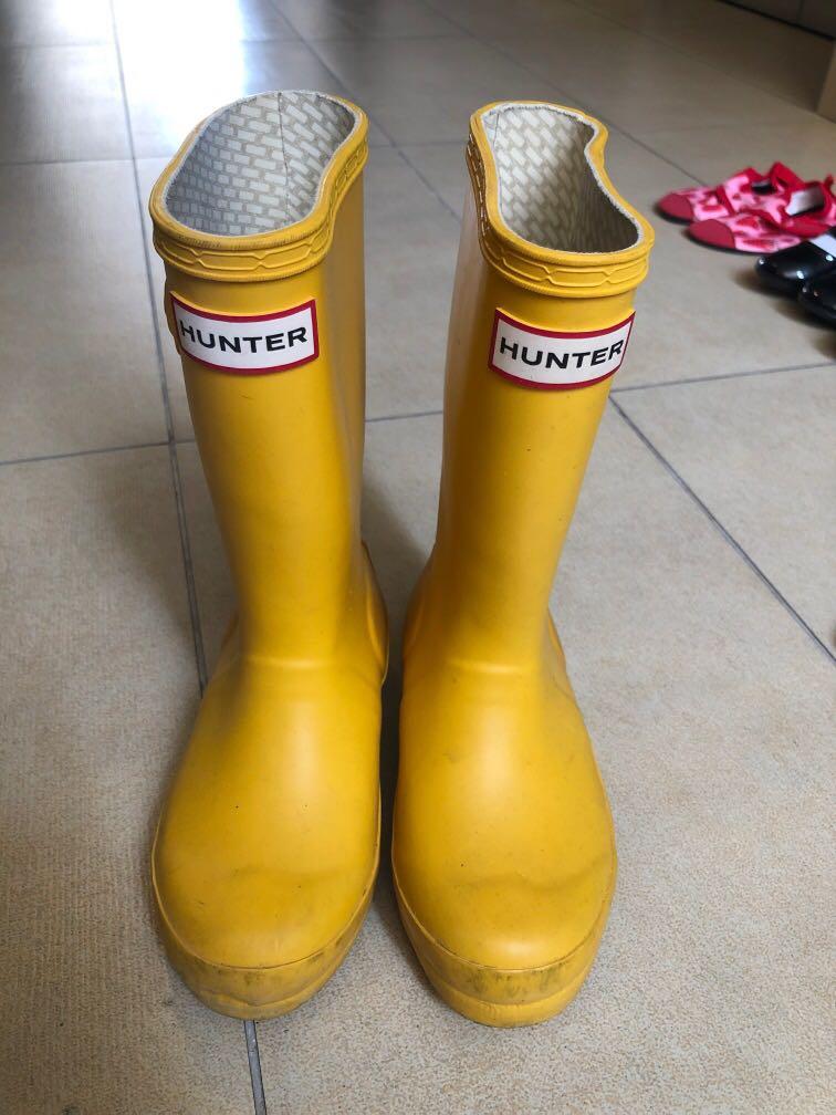 Hunter boots shop used