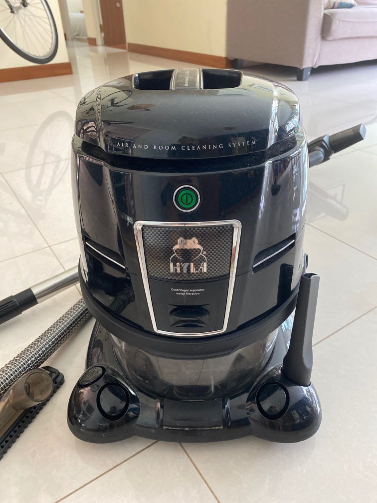 Hyla vacuum cleaner, TV & Home Appliances, Vacuum Cleaner
