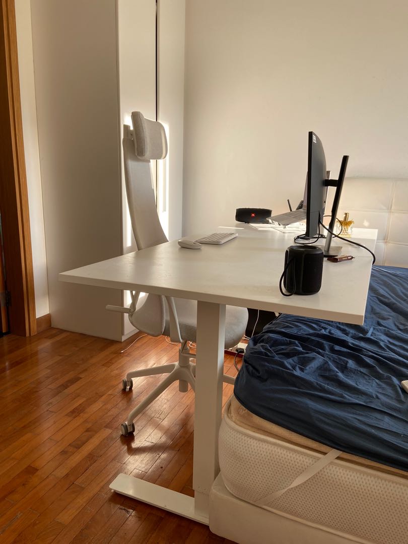 IKEA SKARSTA stand/sit table 160x80 cm, Furniture & Home Living