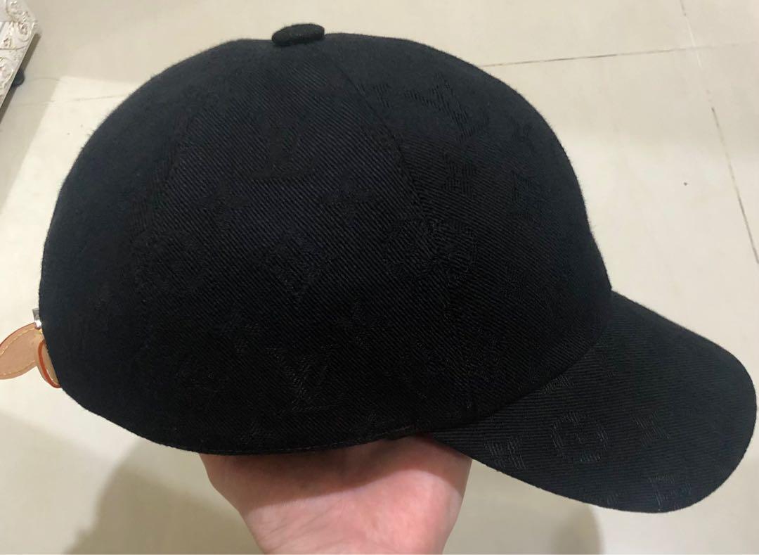 Louis Vuitton Black Cap Monogram Essential Adjustable Leather Buckle Rare  3964MN