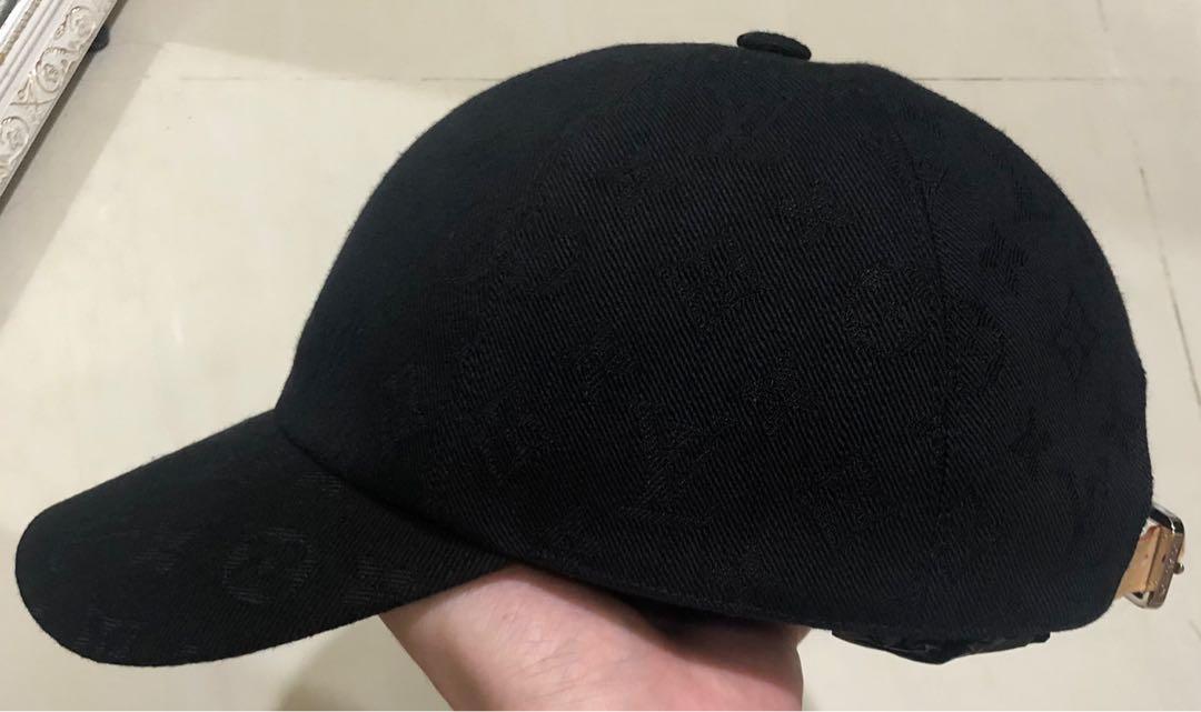 Unboxing Louis Vuitton MONOGRAM ESSENTIAL CAP 