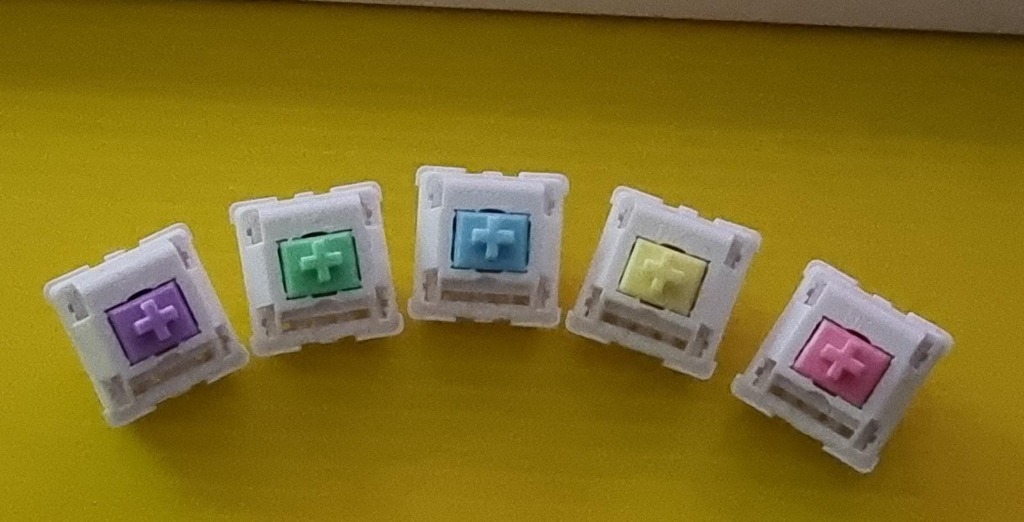 Lubed Novelkeys Milkshake / Silk yellow switches, Computers & Tech, Parts & Accessories