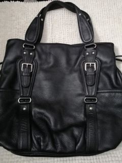 (Category: ) located in . Submitted by hereshepreloved (Listing ID 1119916208, Image 1). Description: .