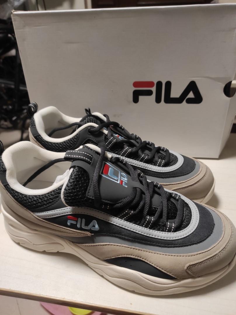 Paire fila store