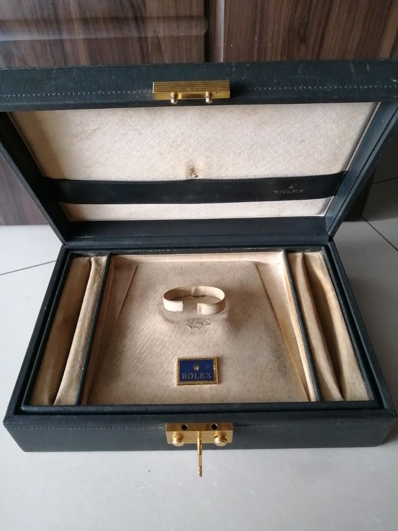 640)Rolex Large Queen Watch Box With Key, Men's Fashion, Watches