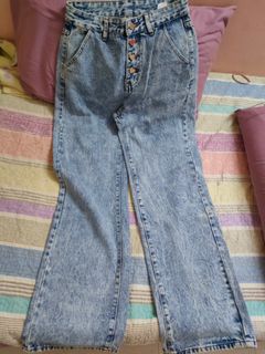 (Category: ) located in . Submitted by missmong09 (Listing ID 1119989756, Image 1). Description: .